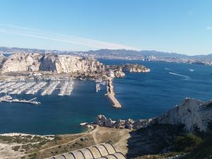 Le Port du Frioul - vue d'en-haut