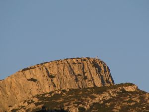 Le sommet du Garlaban - au départ de la Font de Mai, randonnée Pagnol